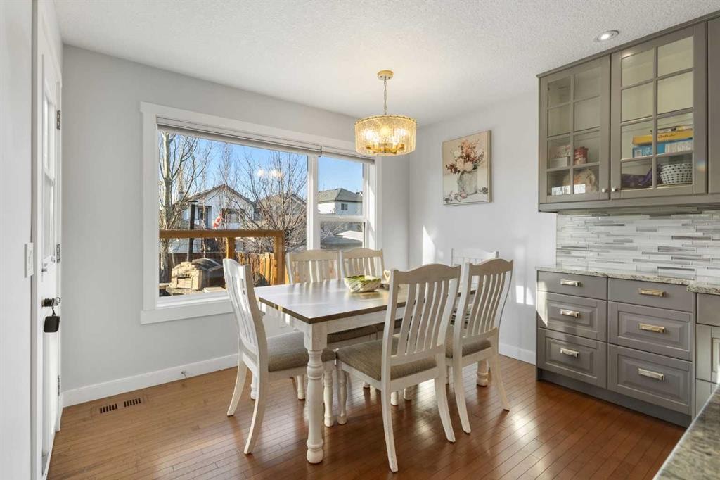 109 Copperfield Common Se, Calgary, AB - Indoor Photo Showing Dining Room
