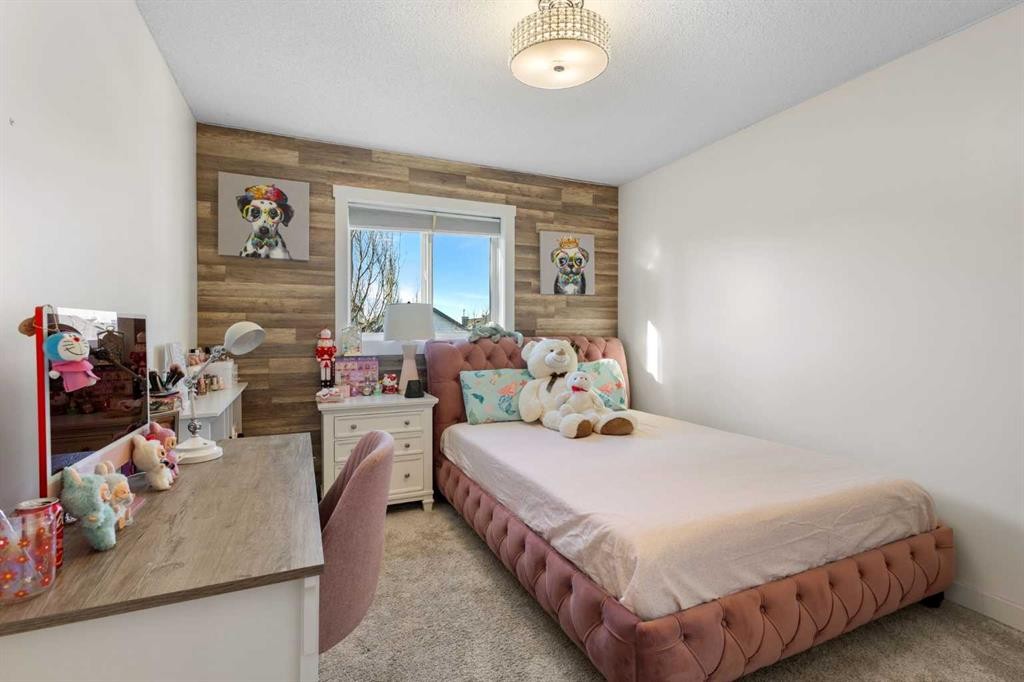109 Copperfield Common Se, Calgary, AB - Indoor Photo Showing Bedroom