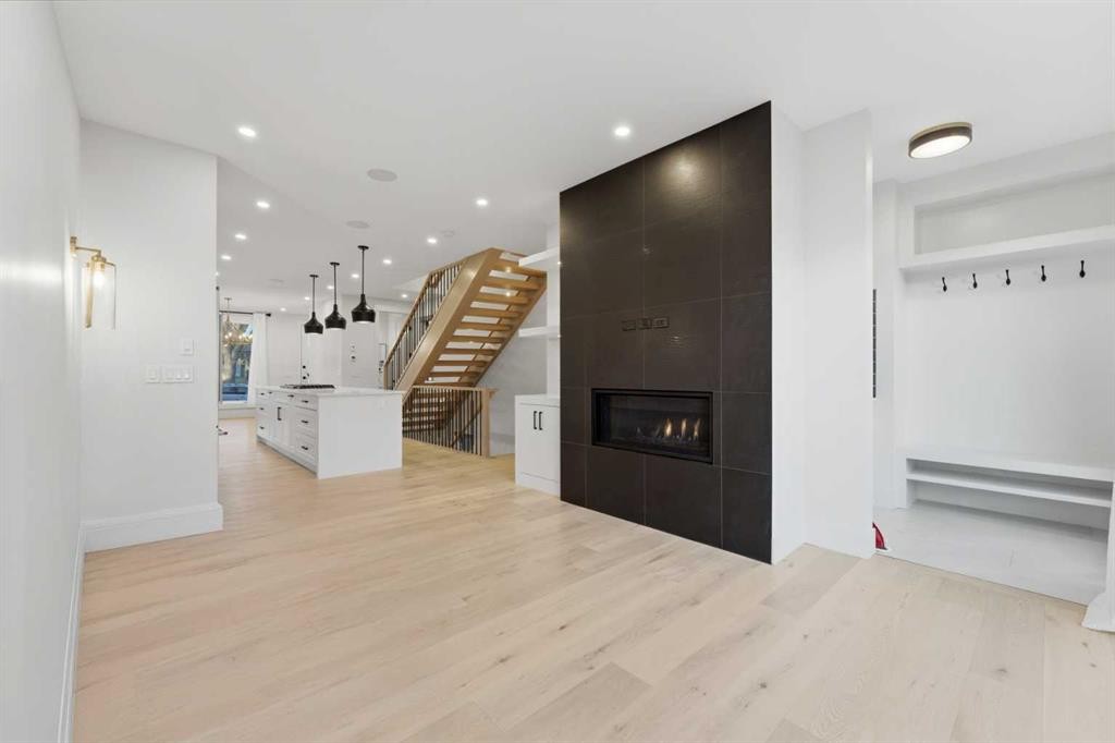631 55 Avenue Sw, Calgary, AB - Indoor With Fireplace