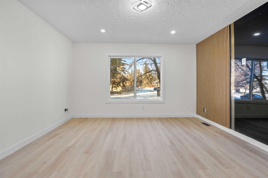 4720 Fordham Crescent Se, Calgary, AB - Indoor Photo Showing Other Room