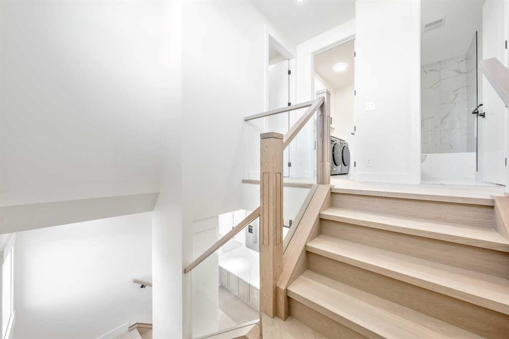 1417 42 Street Sw, Calgary, AB - Indoor Photo Showing Other Room