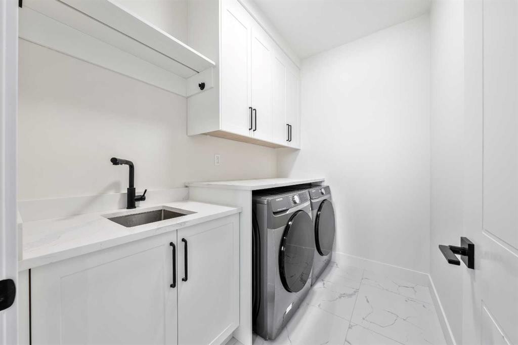 1417 42 Street Sw, Calgary, AB - Indoor Photo Showing Laundry Room