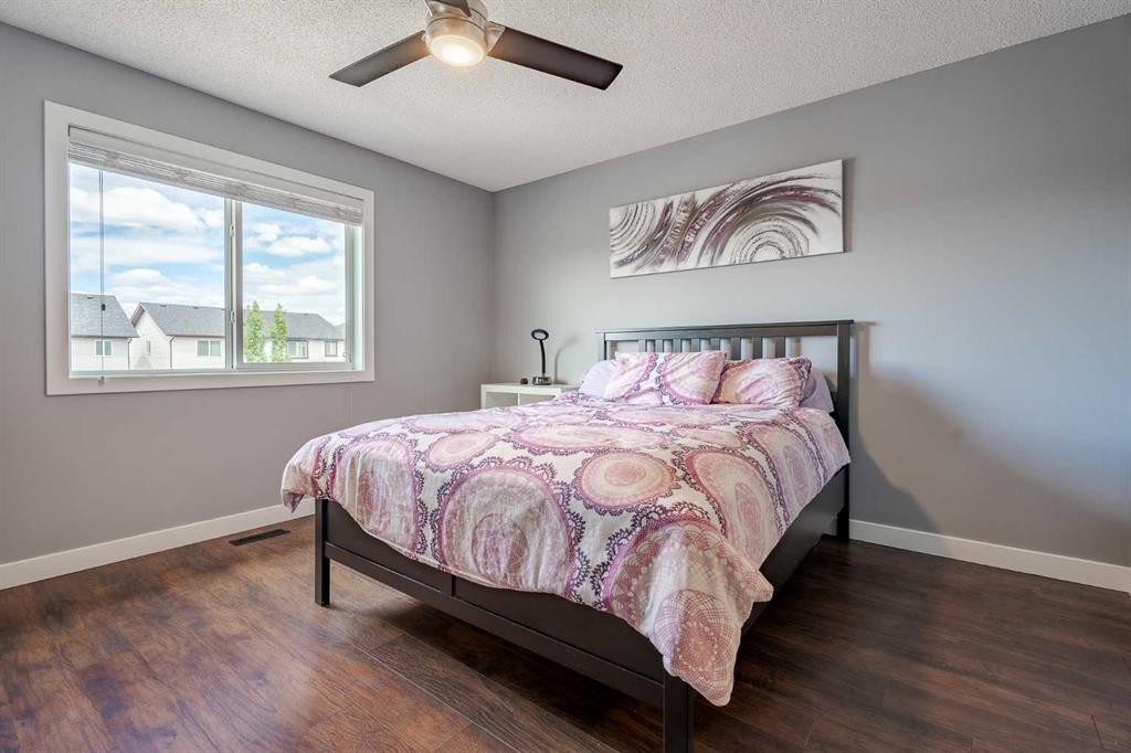 110 Skyview Ranch Manor Ne, Calgary, AB - Indoor Photo Showing Bedroom