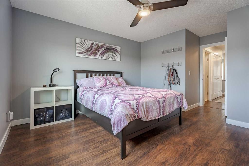 110 Skyview Ranch Manor Ne, Calgary, AB - Indoor Photo Showing Bedroom