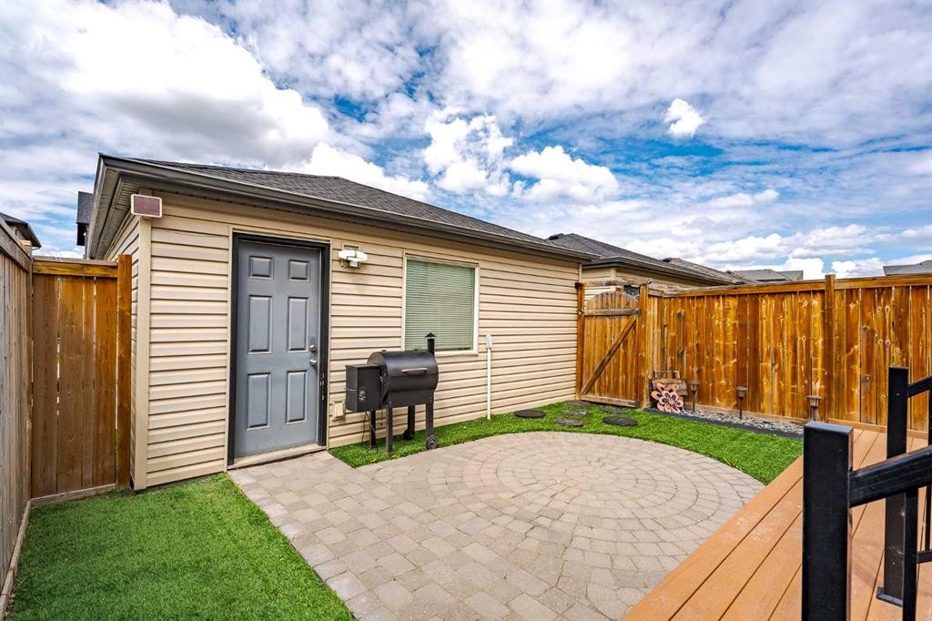 110 Skyview Ranch Manor Ne, Calgary, AB - Outdoor