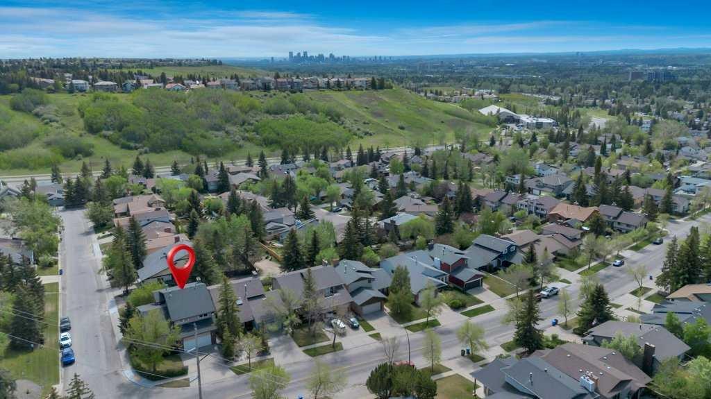 77 Edgewood Rise Nw, Calgary, AB - Outdoor With View