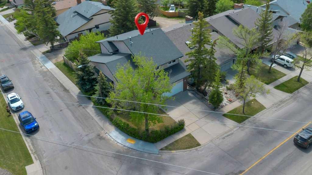 77 Edgewood Rise Nw, Calgary, AB - Outdoor With View