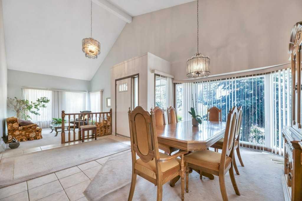77 Edgewood Rise Nw, Calgary, AB - Indoor Photo Showing Dining Room