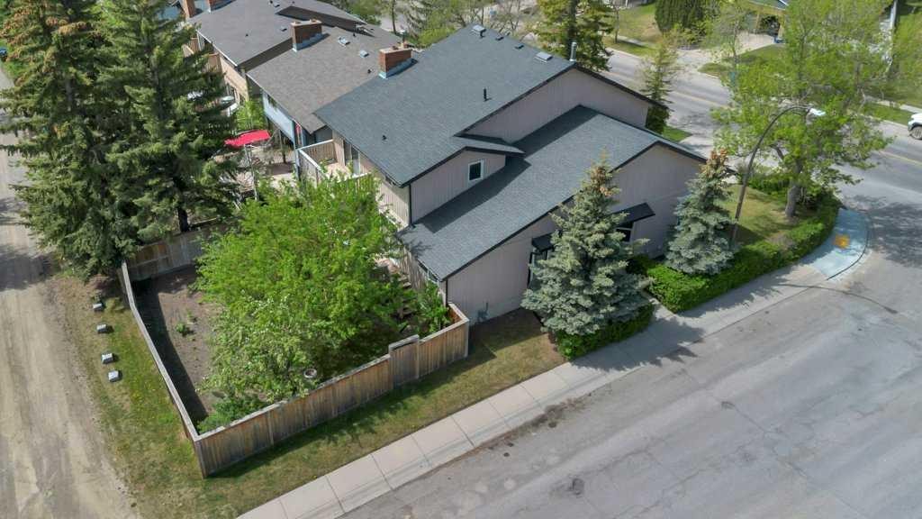 77 Edgewood Rise Nw, Calgary, AB - Outdoor With View