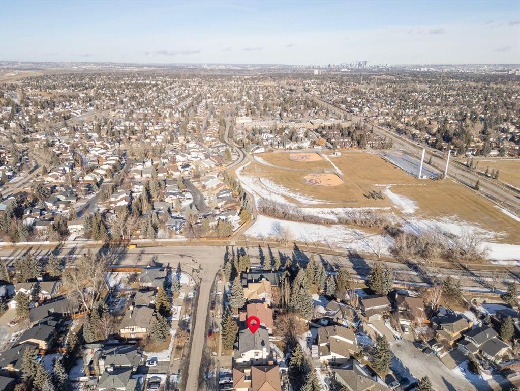 16 Woodacres Drive Sw, Calgary, AB - Outdoor With View