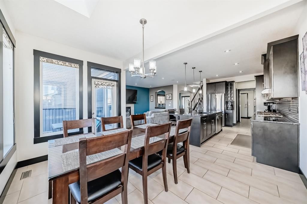16 Skyview Shores Gardens Ne, Calgary, AB - Indoor Photo Showing Dining Room