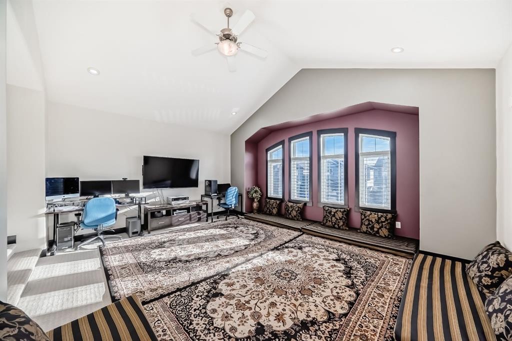 16 Skyview Shores Gardens Ne, Calgary, AB - Indoor Photo Showing Other Room