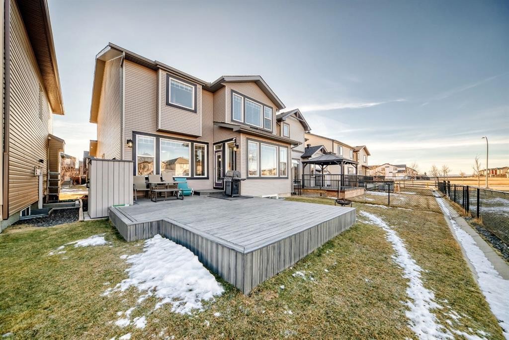 16 Skyview Shores Gardens Ne, Calgary, AB - Outdoor