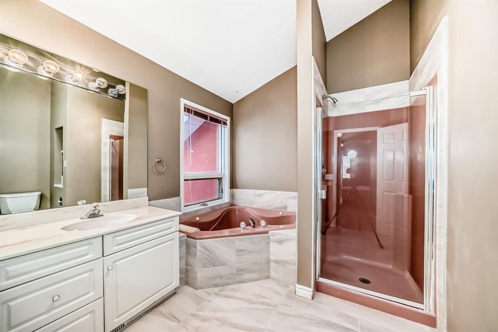 8373 Edgevalley Drive Nw, Calgary, AB