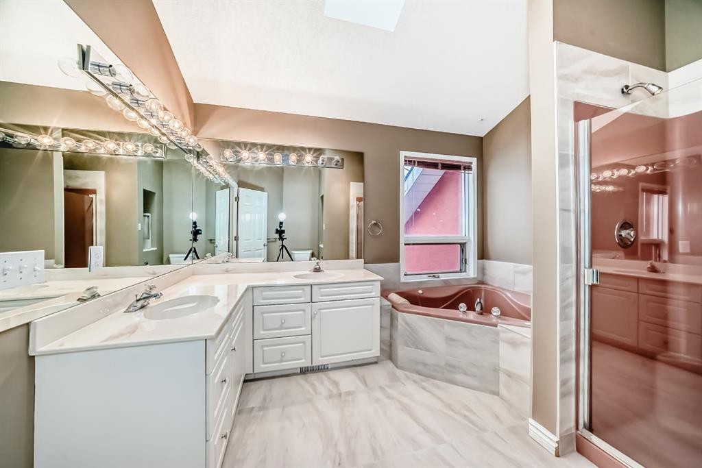 8373 Edgevalley Drive Nw, Calgary, AB