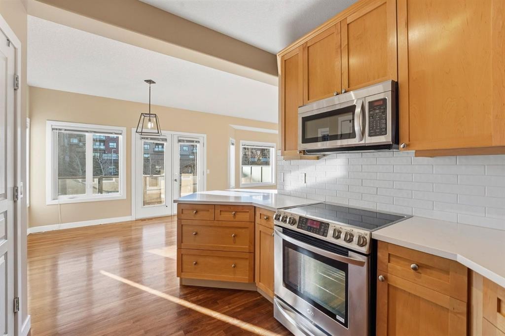 33 Prominence Park Sw, Calgary, AB - Indoor Photo Showing Kitchen With Stainless Steel Kitchen