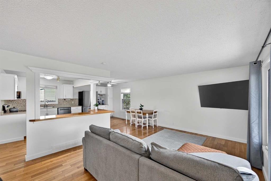 98 Ranch Glen Drive Nw, Calgary, AB - Indoor