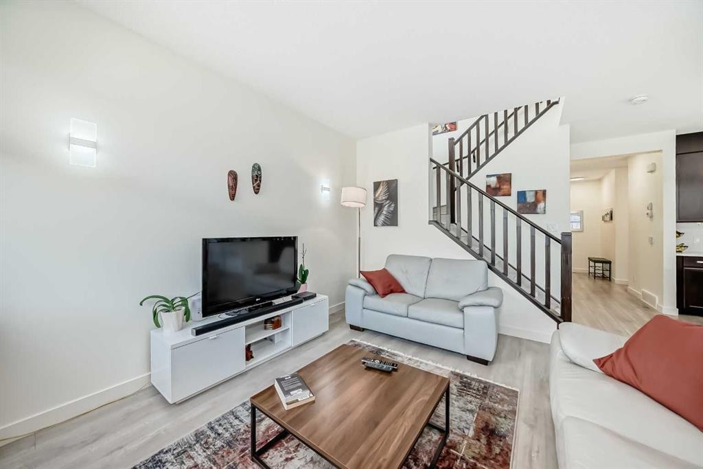 437 Auburn Bay Drive Se, Calgary, AB