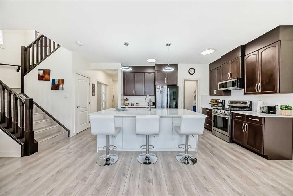 437 Auburn Bay Drive Se, Calgary, AB