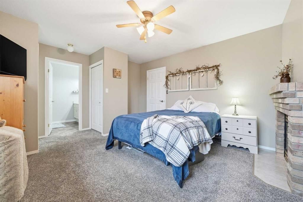 302 Strathaven Drive, Strathmore, AB - Indoor Photo Showing Bedroom