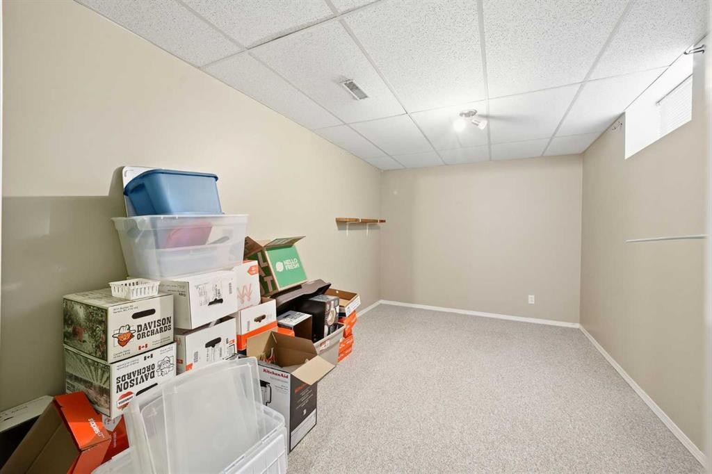 302 Strathaven Drive, Strathmore, AB - Indoor