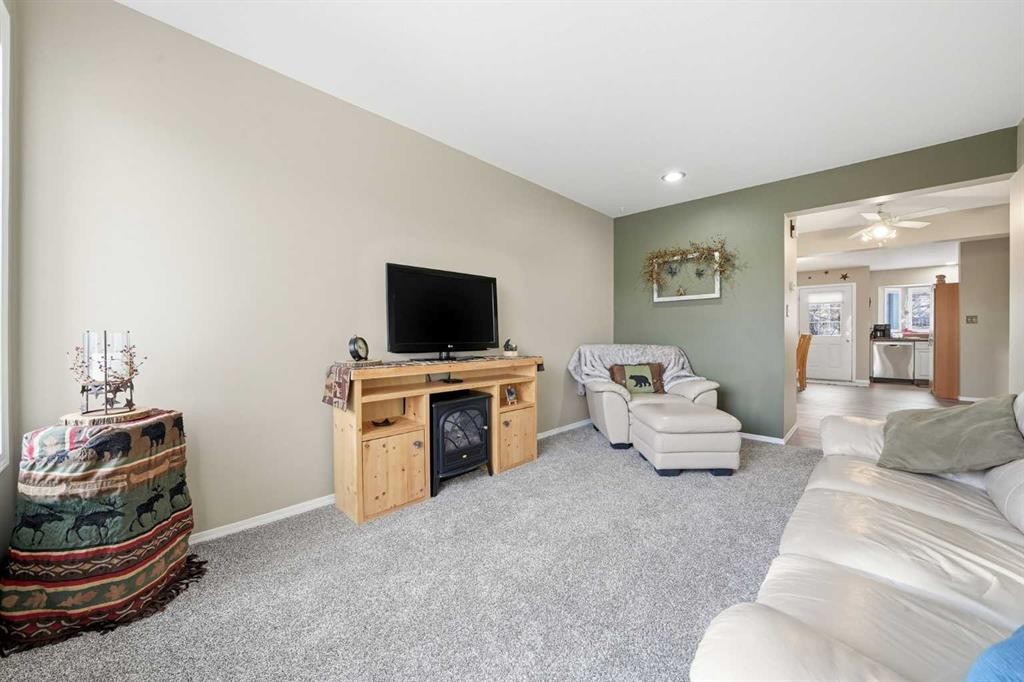 302 Strathaven Drive, Strathmore, AB - Indoor