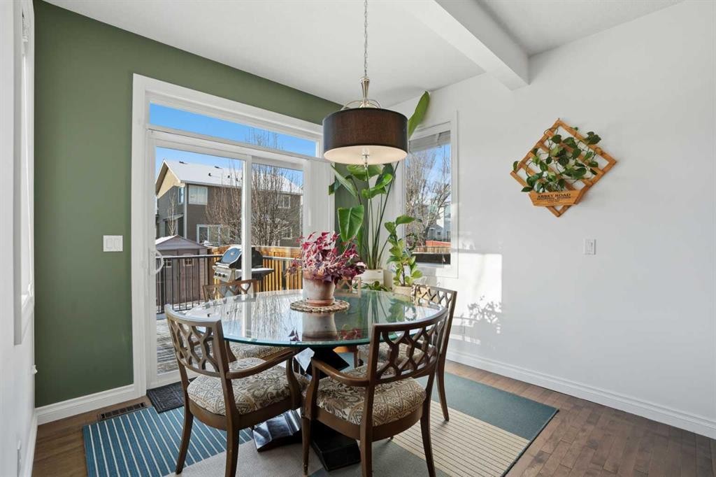 49 Williamstown Green Nw, Airdrie, AB - Indoor Photo Showing Dining Room