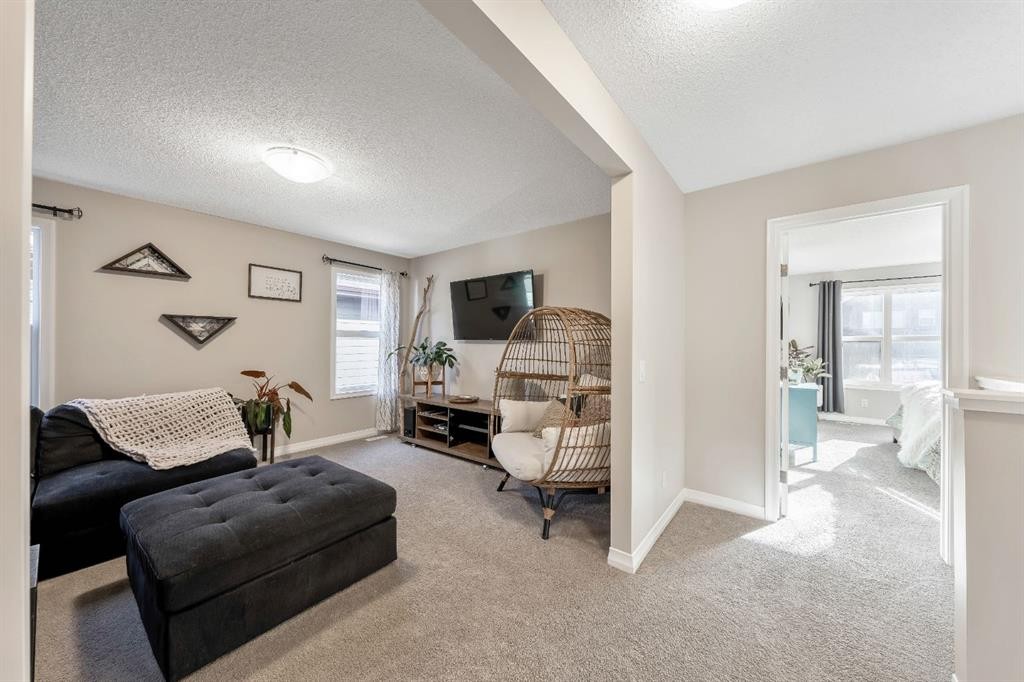 159 Riviera View, Cochrane, AB - Indoor