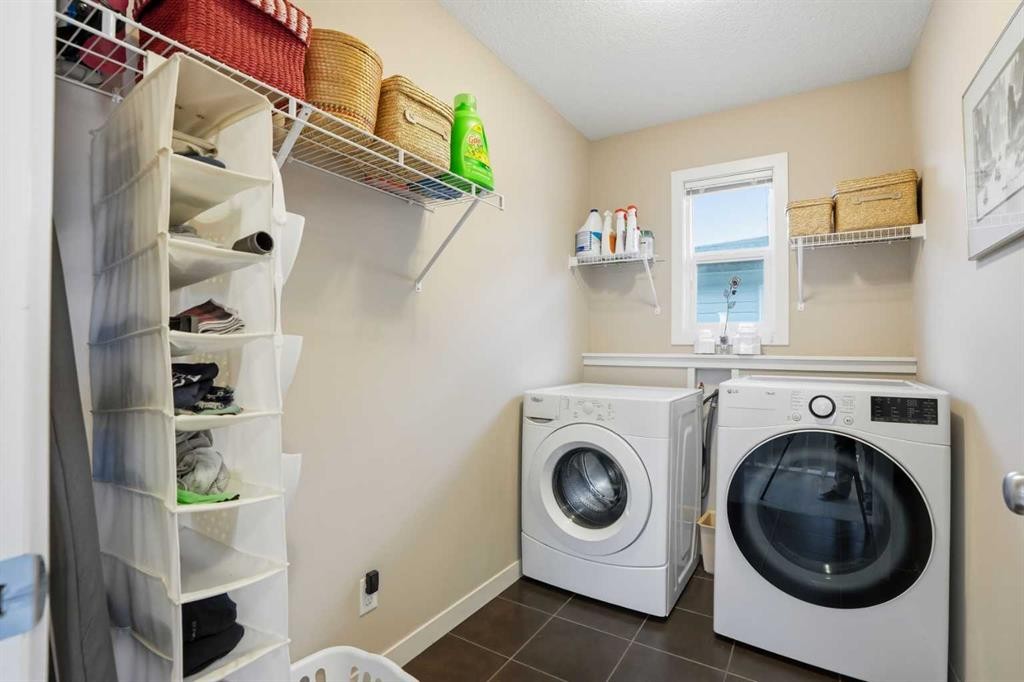 160 Sage Valley Circle Nw, Calgary, AB - Indoor Photo Showing Laundry Room