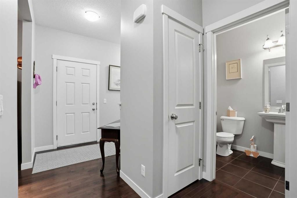 160 Sage Valley Circle Nw, Calgary, AB - Indoor Photo Showing Bathroom