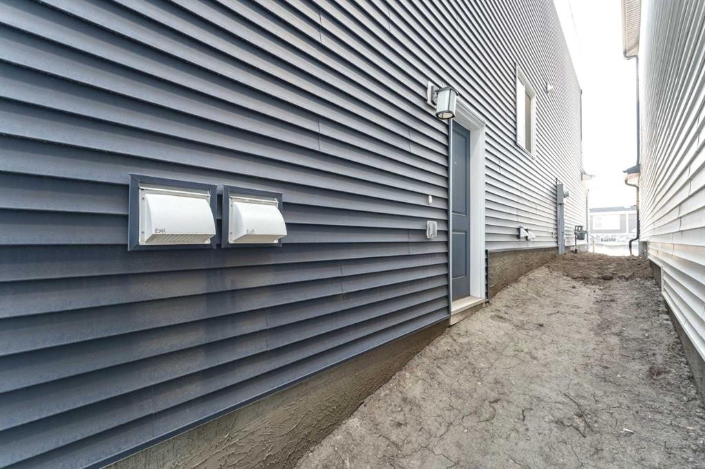 200 Lewiston Drive Ne, Calgary, AB - Outdoor