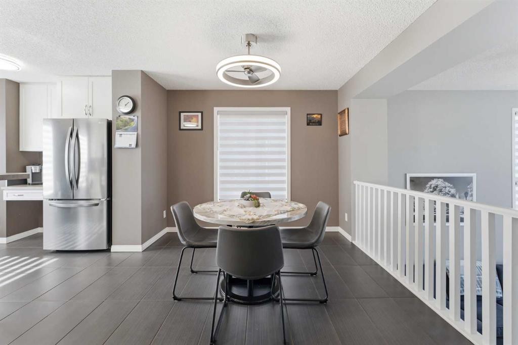 59 New Brighton Common Se, Calgary, AB - Indoor