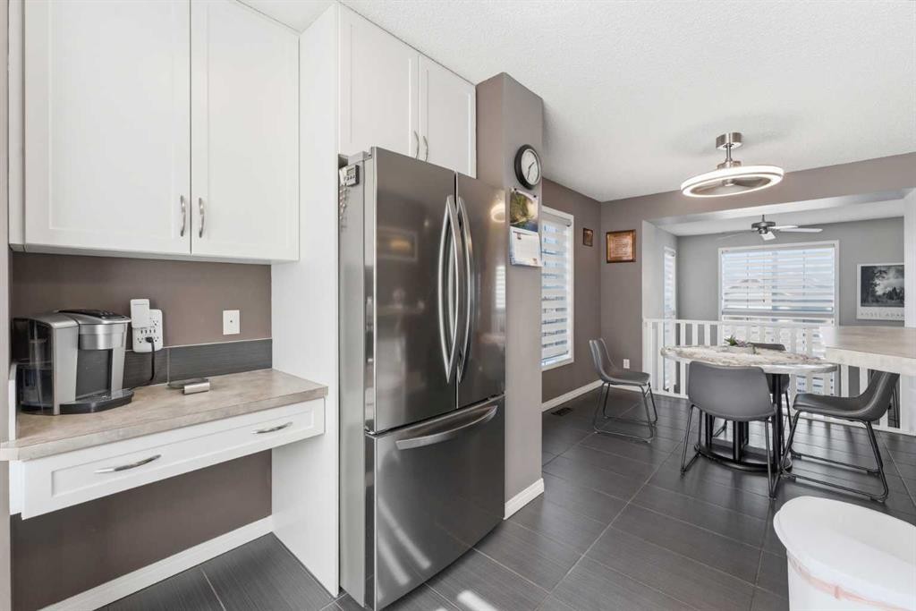 59 New Brighton Common Se, Calgary, AB - Indoor