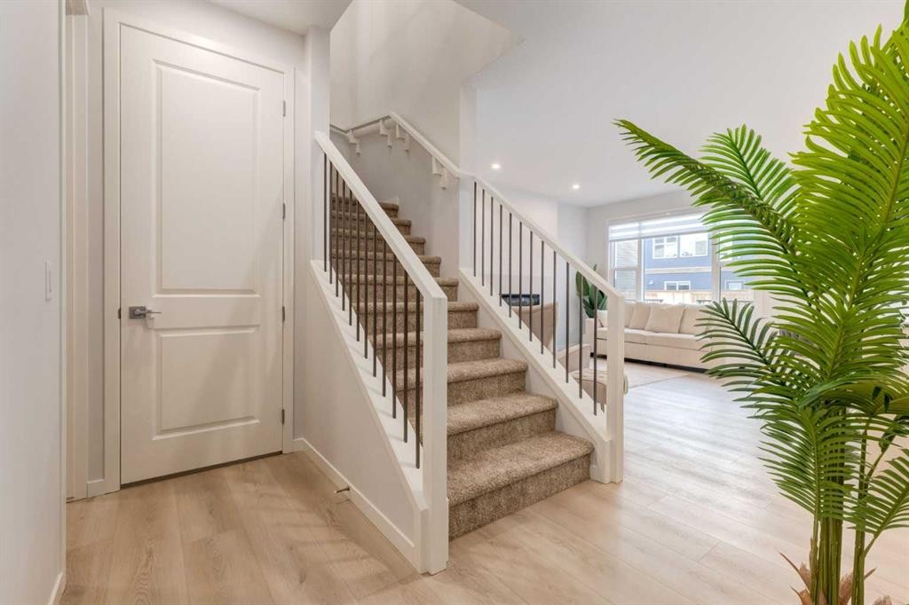 29 Marmot Passage Nw, Calgary, AB - Indoor Photo Showing Other Room
