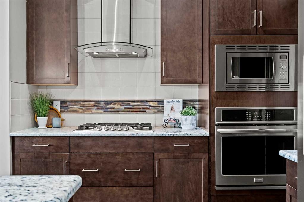 69 Ravenskirk Close Se, Airdrie, AB - Indoor Photo Showing Kitchen