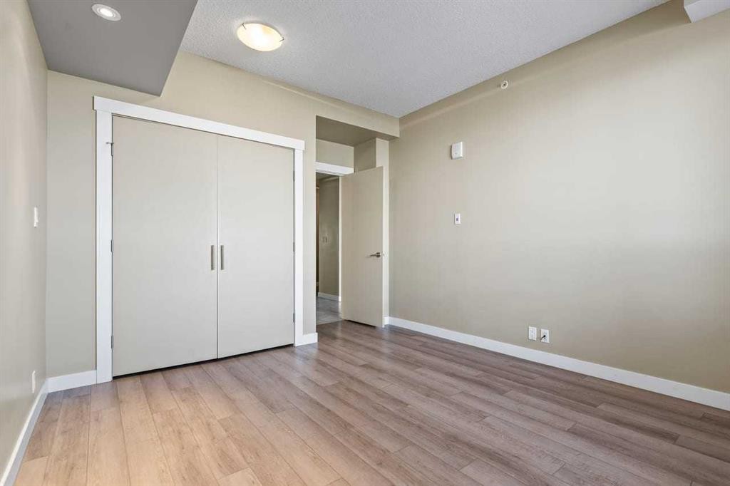 1103-8880 Horton Road Se, Calgary, AB - Indoor Photo Showing Other Room