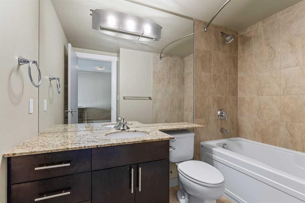 1103-8880 Horton Road Se, Calgary, AB - Indoor Photo Showing Bathroom