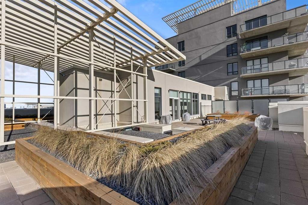 1103-8880 Horton Road Se, Calgary, AB - Outdoor