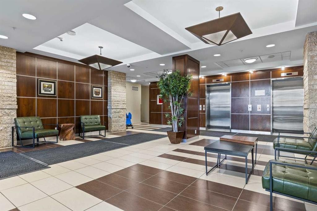1103-8880 Horton Road Se, Calgary, AB - Indoor Photo Showing Other Room