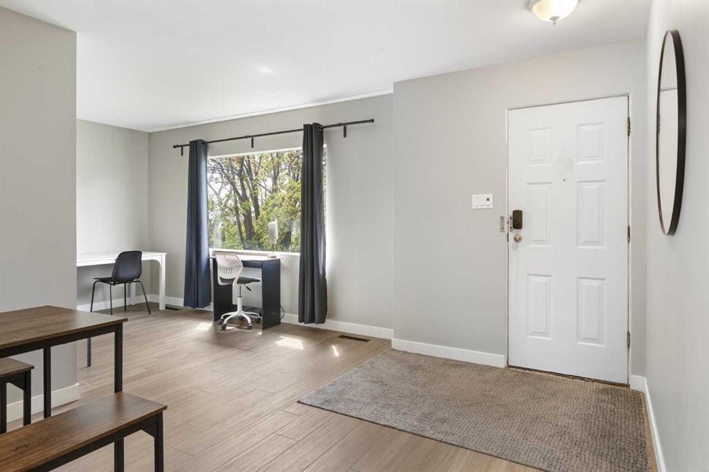 173 Gordon Drive Sw, Calgary, AB - Indoor