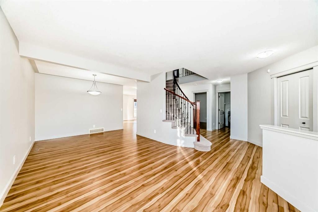 1156 Sherwood Boulevard Nw, Calgary, AB - Indoor Photo Showing Other Room