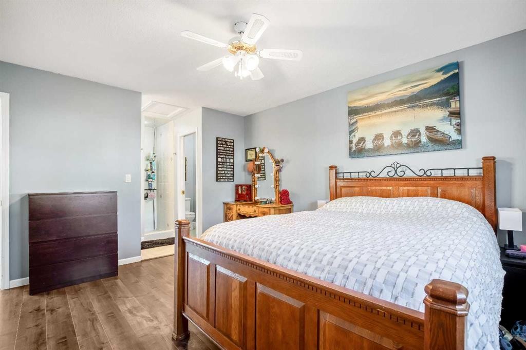 830 Westmount Drive, Strathmore, AB - Indoor Photo Showing Bedroom