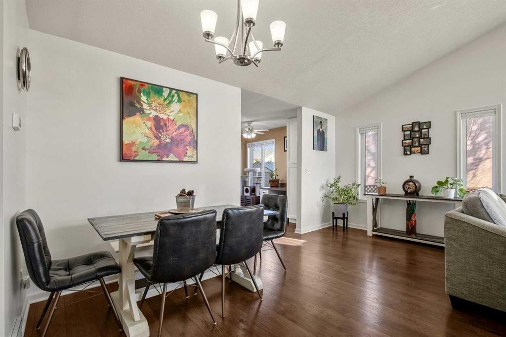 830 Westmount Drive, Strathmore, AB - Indoor