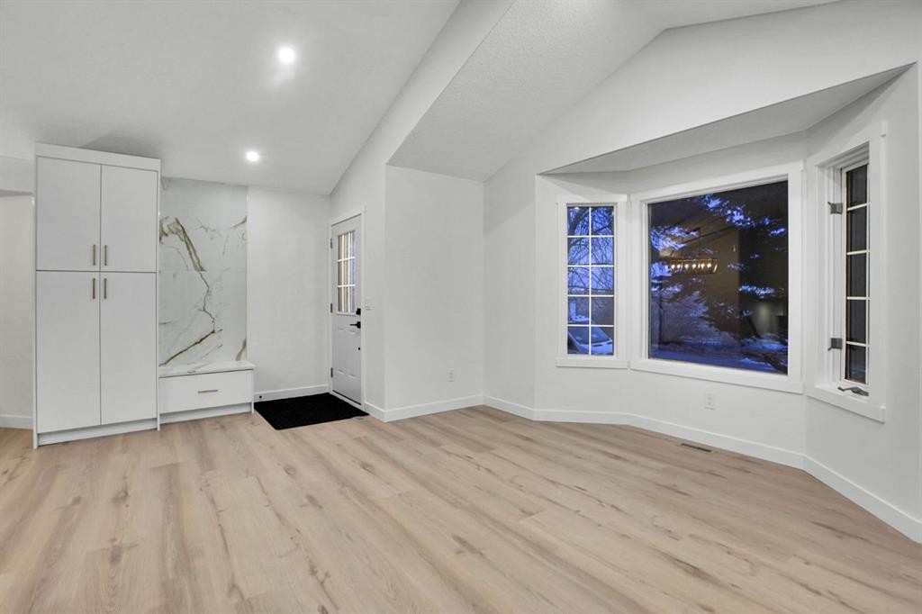 96 Covington Road Ne, Calgary, AB - Indoor Photo Showing Other Room