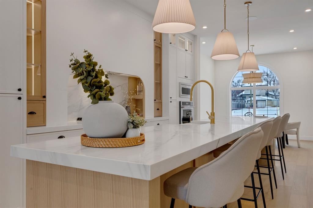 2518 20 Street Sw, Calgary, AB - Indoor