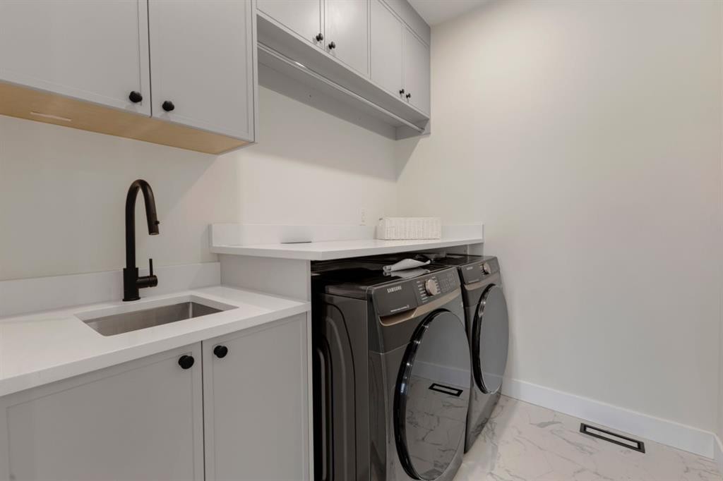 2518 20 Street Sw, Calgary, AB - Indoor Photo Showing Laundry Room