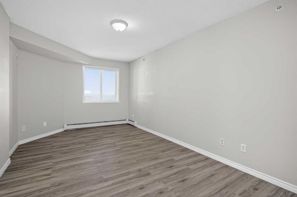 1408-1000 Somervale Court Sw, Calgary, AB - Indoor Photo Showing Other Room