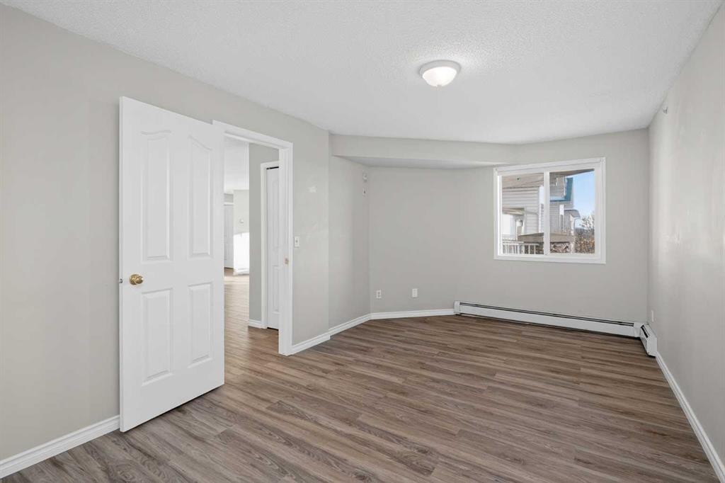 1408-1000 Somervale Court Sw, Calgary, AB - Indoor Photo Showing Other Room