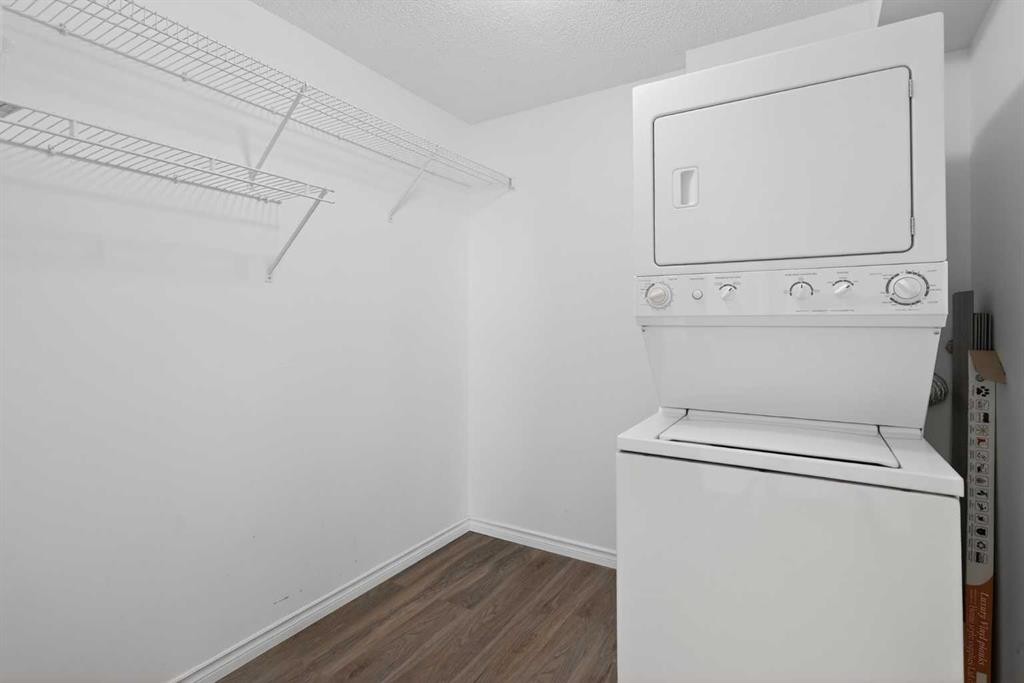 1408-1000 Somervale Court Sw, Calgary, AB - Indoor Photo Showing Laundry Room
