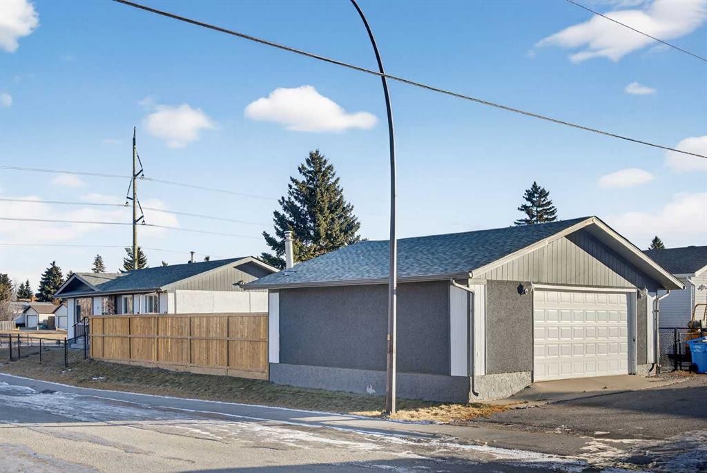 8 Malvern Crescent Ne, Calgary, AB